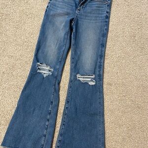 American Eagle Outfitters Flare Jeans in Classic Blue